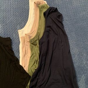 Old Navy Mesh Trim Tank Set